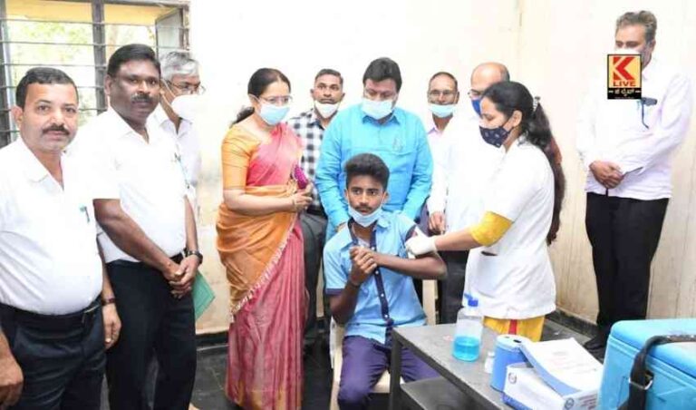 ಕೋವಿಡ್ ವಿರುದ್ಧ ಎಲ್ಲರೂ ಲಸಿಕೆ ಪಡೆದುಕೊಳ್ಳಿ – ಬಿ.ಸಿ. ಪಾಟೀಲ