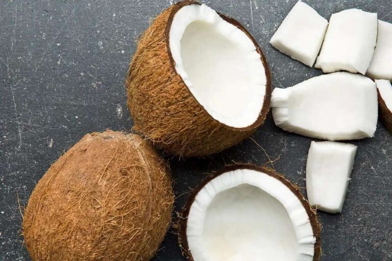 ತೆಂಗಿನಕಾಯಿಯ ಪೌಷ್ಠಿಕಾಂಶದ ಬಗ್ಗೆ ಮಾಹಿತಿ
