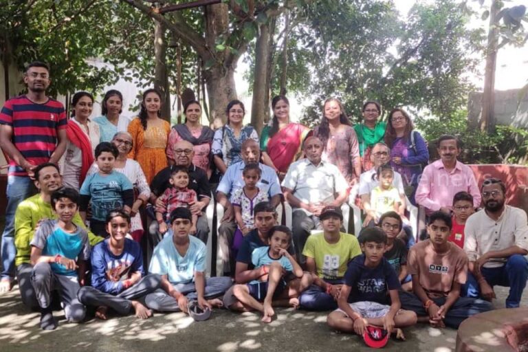 ವಡೋದರದ ಪೋಷಕರಿಂದ ಸಂಸ್ಕೃತ ಕಲಿಕೆ ಚರ್ಚೆ