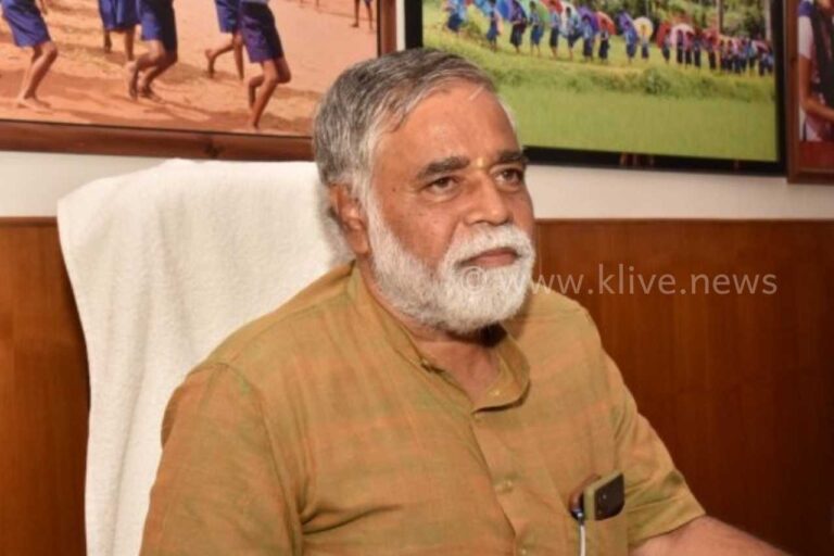 ಒಂದೇ ಆವರಣದಲ್ಲಿ ಪ್ರಾಥಮಿಕ ಪ್ರೌಢ  ಶಾಲೆಗಳಿದ್ದರೆ ಏಕಶಾಲೆ ಪರಿವರ್ತನೆ