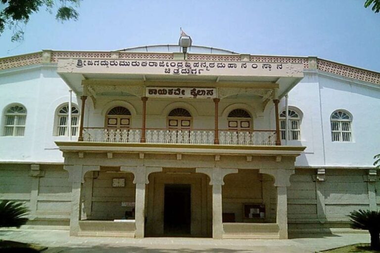 ಮುರುಘಾ ಶ್ರೀಗಳು ಸೆ 5 ರವರೆಗೆ ಪೋಲಿಸ್ ಕಷ್ಟಡಿಗೆ