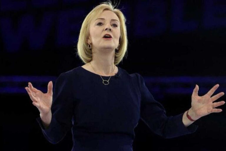 ರಿಷಿ ಸುನಾಕ್ ಹಿಂದಿಕ್ಕಿ ಬ್ರಿಟನ್ ಪ್ರಧಾನಿ ಯಾಗಿ ಲಿಜ್ ಟ್ರಸ್