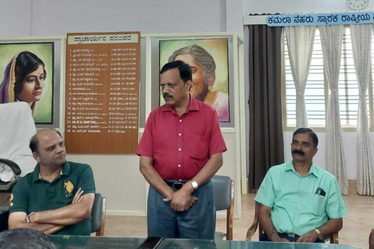 ಕನಕರು ಕವಿಯೂ ಹೌದು ಕಲಿಯೂ ಹೌದು-ಡಾ.ಬಾಲಕೃಷ್ಣ ಹೆಗ್ಗಡೆ