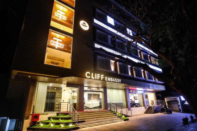 CLIFF EMBASSY BANQUET AND SUITES IN SHIVAMOGGA