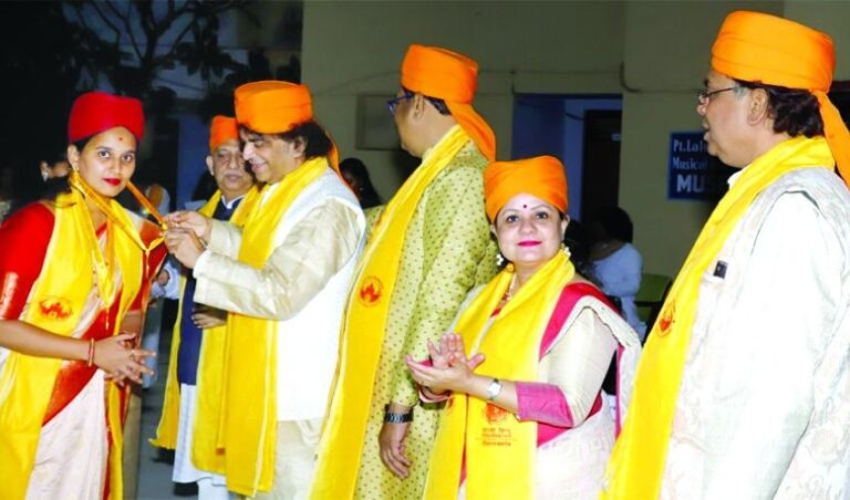 ಶಿವಮೊಗ್ಗದ ತೇಜಸ್ವಿನಿಗೆ ಕಾಶಿ ವಿವಿ ಘಟಿಕೋತ್ಸವದಲ್ಲಿ 3 ಚಿನ್ನದ ಪದಕ ಪ್ರದಾನ