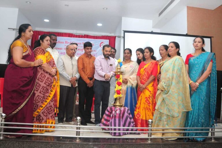 ಕ್ಯಾನ್ಸರನ್ನು ಆರಂಭದಲ್ಲೇ ಪತ್ತೆ ಹಚ್ಚಿ ಚಿಕಿತ್ಸೆ ಪಡೆಯಿರಿ- ಡಾ.ದಿನೇಶ್