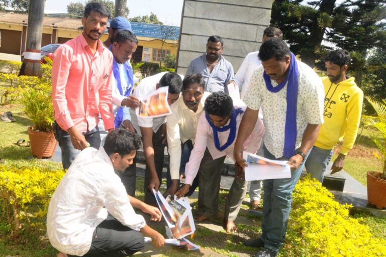 ಸಂವಿಧಾನ ಗೌರವಿಸದ ಸರ್ಕಾರಗಳು ಬಹಳ ದಿನ ಉಳಿಯುವುದಿಲ್ಲ-ಮರ್ಲೆ ಅಣ್ಣಯ್ಯ