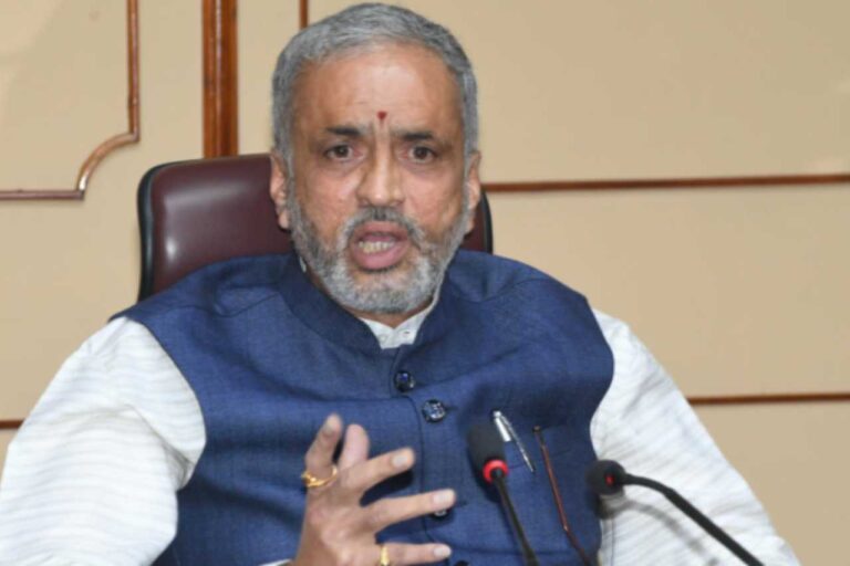 ಸಂವಿಧಾನಾತ್ಮಕ ಇರುವ ಮತದಾನದ ಹಕ್ಕನ್ನು ಅರಿಯಿರಿ- ವಿಶ್ವೇಶ್ವರ ಹೆಗಡೆ ಕಾಗೇರಿ