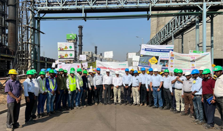 ಕೊಪ್ಪಳದ ಕಿರ್ಲೋಸ್ಕರ್ ಫೆರಸ್ ಕಾರ್ಖಾನೆವತಿಯಿಂದರಸ್ತೆ ಸುರಕ್ಷತಾ ಸಪ್ತಾಹ