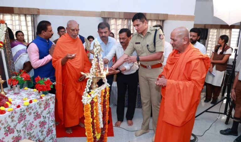 ವಿದ್ಯಾರ್ಥಿಗಳು ಇಂದಿನ ಸೌಲಭ್ಯಗಳನ್ನ ಬಳಸಿಕೊಳ್ಳಬೇಕು– ಪುರುಷೋತ್ತಮಾನಂದ ನಾಥ ಸ್ವಾಮೀಜಿ