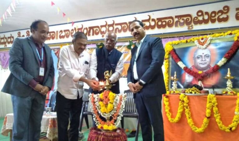 ಬಾಲ ಗಂಗಾಧರನಾಥ ಶ್ರೀಗಳು ಅನ್ನ ಮತ್ತು ಜ್ಞಾನ ದಾಸೋಹಿಯಾಗಿದ್ದರು