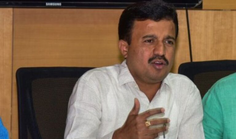 ಸರ್ಕಾರಿ ನೌಕರರ ಮೇಲೆ ಮಿಥ್ಯಾರೋಪಮಾಡುವ ವರ್ತನೆಯನ್ನ ಸಹಿಸುವುದಿಲ್ಲ- ಷಡಕ್ಷರಿ