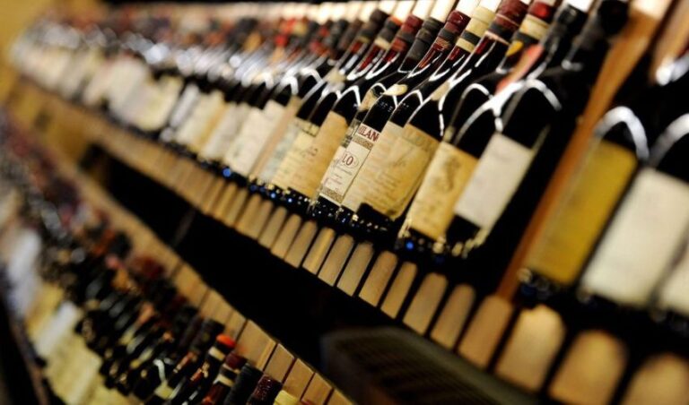 ಹೊಸ ವರ್ಷಾಚರಣೆ  ಮದ್ಯ ಮಾರಾಟದಿಂದ ರಾಜ್ಯ ಬೊಕ್ಕಸಕ್ಕೆ ಕೋಟಿ ಕೋಟಿ ಆದಾಯ