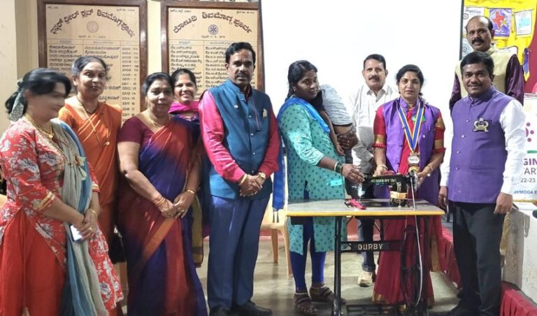 ರೋಟರಿ ಸಂಸ್ಥೆಯಿಂದ ಬಡ ಮಹಿಳೆಯರಿಗೆ 500 ಹೊಲಿಗೆ ಯಂತ್ರ ವಿತರಣೆ