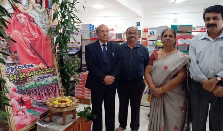 ಪುಸ್ತಕಮಳಿಗೆಗಳು ಜಿಜ್ಞಾಸುಗಳ    ಚರ್ಚಾತಾಣವಾಗಬೇಕು- ಪ್ರೊ.ಗುರುರಾಜ ಕರ್ಜಗಿ