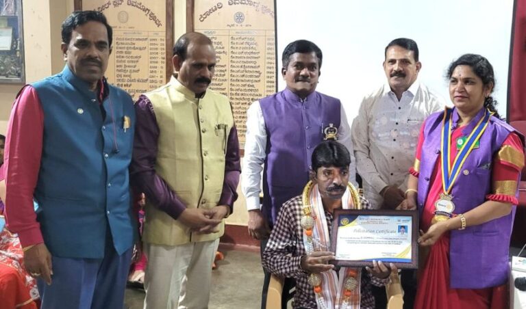 ಸಮಾಜಸೇವೆಯಿಂದ ಆತ್ಮಸಂತೋಷ-ಡಾ.ಗುಡದಪ್ಪ ಕಸಬಿ