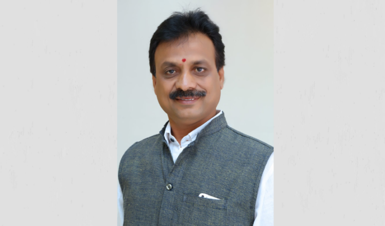 ಸರ್ಕಾರಿ ವೈದ್ಯಕೀಯ  ಕಾಲೇಜುಗಳಲ್ಲಿ ಕಾಮನ್ ಬೈಲಾ ಜಾರಿಗೆ ದತ್ತಾತ್ರಿ ಅವರಿಂದ ಅಭಿನಂದನೆ ಅರ್ಪಣೆ