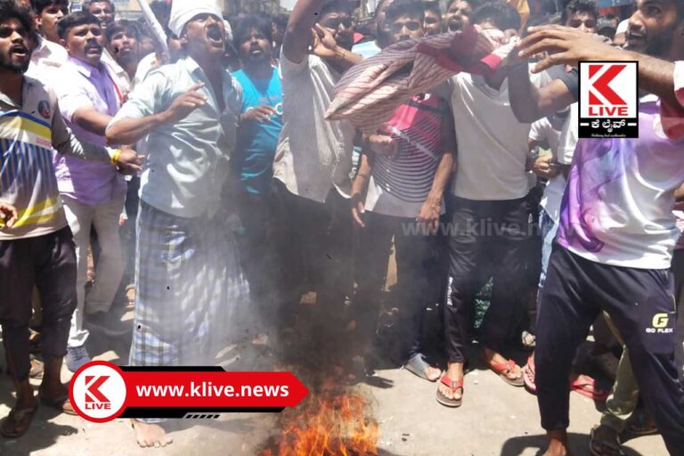 Protest in Shikaripura ಕುಂಚೇನಹಳ್ಳಿಯಲ್ಲಿ ಬಂಜಾರ ಸಮುದಾಯದಿಂದ ರಸ್ತೆ ತಡೆ  ಬಸ್ ಸಂಚಾರ ಅಸ್ತವ್ಯಸ್ತ
