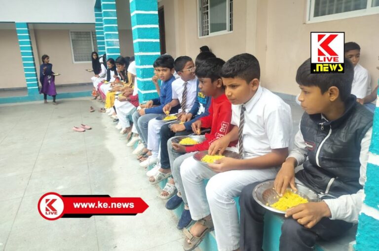 Shivamogga News ಸೋಮಿನಕೊಪ್ಪ ಆಜಾದ್ ಶಾಲೆಯಲ್ಲಿ ಬಿಸಿಯೂಟ ಶುರು. ಜನಸ್ಪಂದನದ ಫಲಶೃತಿ