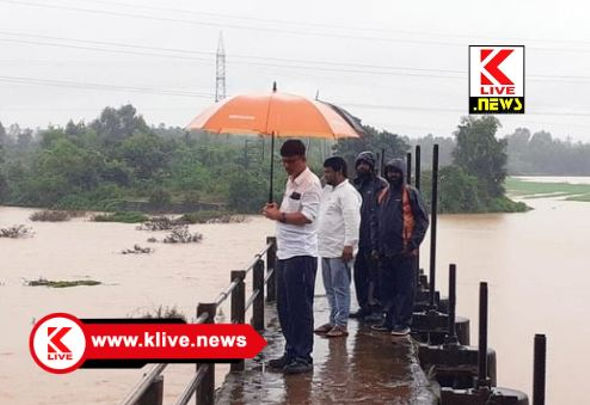 Gram Panchayat of Hosanagara ಹೊಸನಗರ ತಾಲ್ಲೂಕಿನಲ್ಲಿ ಮಳೆ ಸೋನಲೆಯಲ್ಲಿ ರಸ್ತೆ ಧರೆ ಕುಸಿತ: ಸಂಪರ್ಕ ಕಡಿತ