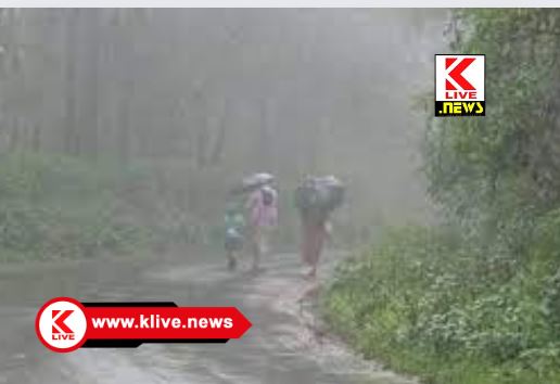 Rain In Shivamogga ರಾಮಚಂದ್ರಾಪುರದಲ್ಲಿ ವರುಣನಾರ್ಭಟ. ಕಾರಿನ ಮೇಲೆ ಬಿದ್ದ ಮನೆಯ ಗೋಡೆ