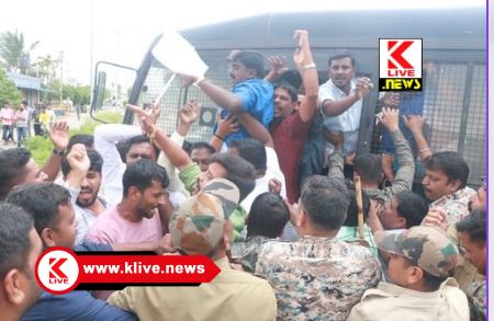 CM Siddharamaih ಶೋಷಿತ ವರ್ಗಗಳ ಮಹಾ ಒಕ್ಕೂಟದ ಕಾರ್ಯಕರ್ತರಿಂದ ಬಿ.ವೈ.ವಿಜಯೇಂದ್ರ ನಿವಾಸಕ್ಕೆ ಮುತ್ತಿಗೆ