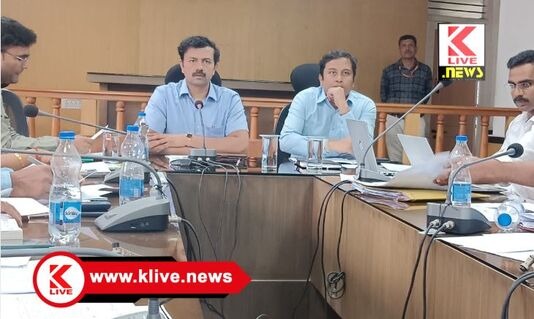 DC shivamogga ಇಪಿ ರೇಷ್ಯೂ ತಗ್ಗಿಸಲು & ಯುವ ಮತದಾರರ ನೋಂದಣಿ ಹೆಚ್ಚಿಸಲು ಕ್ರಮಕೈಗೊಳ್ಳಿ- ಡಾ.ಕೆ.ವಿ. ತ್ರಿಲೋಕ ಚಂದ್ರ