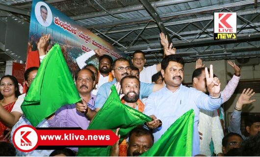 Prayag Raj ಶಿವಮೊಗ್ಗ-ಪ್ರಯಾಗ್ ರಾಜ್-ಬನಾರಸ್ ವಿಶೇಷ ರೈಲಿಗೆ ಶಿವಮೊಗ್ಗ ರೈಲ್ವೇ ನಿಲ್ದಾಣದಲ್ಲಿ ಚಾಲನೆ