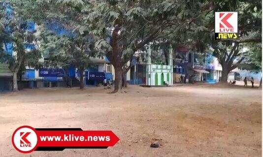 DC Shivamogga ಆಸ್ತಿ ಮಾಲೀಕತ್ವ ವಿವಾದ, ಶಿವಮೊಗ್ಗ ಡಿಸಿ ಕಚೇರಿ ಎದುರ ಮೈದಾನ ಪ್ರವೇಶ ದ್ವಾರ ಸಂಪೂರ್ಣ ಬಂದ್