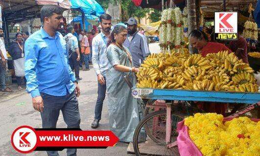 Shivamogga City Corporation ವೀರಶೈವ ಕಲ್ಯಾಣ ಮಂದಿರದ ರಸ್ತೆ, ಬೀದಿಬದಿ ವ್ಯಾಪಾರಸ್ಥರನ್ನ ತೆರವುಗೊಳಿಸಿದ ನಗರಪಾಲಿಕೆ