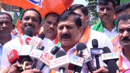 Araga Jnanendra ಕಾಂಗ್ರೆಸ್ ಪಕ್ಷ ತನ್ನ ಸೋಲಿಗೆ ನಿಜವಾದ ಕಾರಣ ಹುಡುಕದೇ ಚುನಾವಣಾ ಆಯೋಗದ ಮೇಲೆ ತಪ್ಪು ಹೊರಿಸುತ್ತಿದೆ- ಆರಗ ಜ್ಞಾನೇಂದ್ರ