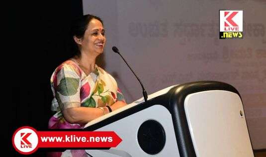 IAS Baba Academy ನಾಗರಿಕ ಸೇವಾ ಅಧಿಕಾರಿಗಳಾಗಿವುದು ಹಣ ಮಾಡಲಿಕ್ಕಲ್ಲ. ಸಾಮಾಜಿಕ ಮೌಲ್ಯ , ನೈತಿಕತೆ ಎತ್ತಿಹಿಡಿಯಬೇಕು- ಡಾ.ಶಾಲಿನಿ ರಜನೀಶ್