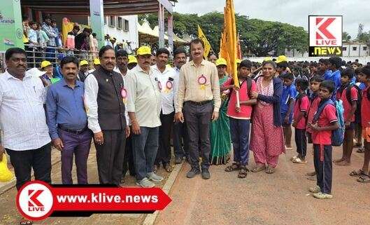 Department of School Education and Literacy ಗ್ರಾಮೀಣ ಮಕ್ಕಳಲ್ಲಿನ ಪ್ರತಿಭೆಗೆ ಶಿಕ್ಷಕರು & ಪೋಷಕರು ಪ್ರೋತ್ಸಾಹಿಸಬೇಕು – ಬಿಇಓ ರಮೇಶ್