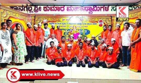 Puttaraja Gawai ಶ್ರೀವೀರೇಶ್ವರ ಪುಣ್ಯಾಶ್ರಮದಲ್ಲಿ ವಿಶೇಷ ಪೂಜೆಯೊಂದಿಗೆ ಗಣಪತಿ ವಿಸರ್ಜನೆ