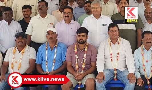 Bhadra Achukattu Area Development Shimoga ಭದ್ರಾ ಎಡದಂಡೆ ನಾಲೆ ಕಾಮಗಾರಿ ಪೂರೈಸಿದ ಸಿಬ್ಬಂದಿಗೆ ಸನ್ಮಾನ