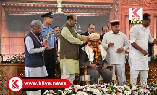 Om Birla 45 ವರ್ಷಗಳಿಂದ ವಿಧಾನ ಪರಿಷತ್ ಸದಸ್ಯರಾಗಿ ,ಹಲವು ಸಲ ಸಭಾಪತಿಗಳಾಗಿ ಸೇವೆಸಲ್ಲಿಸಿದ ಹೊರಟ್ಟಿ ಅವರಿಗೆ ಸನ್ಮಾನ