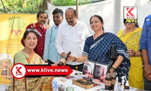 Dr. Shalini Rajneesh ರೈತ ಉತ್ಪಾದಕ ಸಂಸ್ಥೆಗಳ ಆಯುಷ್ ಉತ್ಪನ್ನಗಳಿಗೆ ಬ್ರ್ಯಾಂಡ್ ಮಾಡಿ ಮಾರುಕಟ್ಟೆ ವ್ಯವಸ್ಥೆಮಾಡಬೇಕು- ಡಾ.ಶಾಲಿನಿ ರಜನೀಶ್.