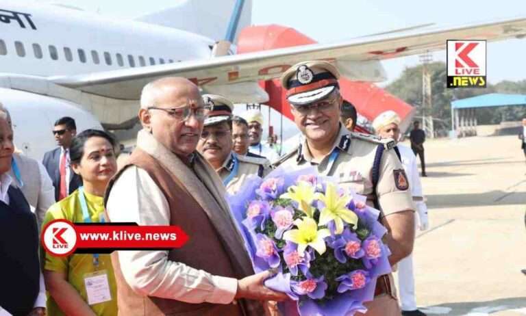 Siddaganga Mutt ರಾಜ್ಯದ ವಿವಿಧ ಕಾರ್ಯಕ್ರಮಗಳಲ್ಲಿ ಭಾಗವಹಿಸಲು  ಬೆಂಗಳೂರಿಗೆ ಆಗಮಿಸಿದ ಉಪರಾಷ್ಟ್ರಪತಿ ಸಿ.ಪಿ. ರಾಧಾಕೃಷ್ಣನ್