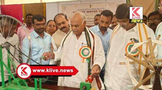 Shivanand Patil ಕೈಮಗ್ಗದ ಉತ್ತೇಜನಕ್ಕೆ ಪೂರಕ ಅಂಶಗಳನ್ನ ಜವಳಿ ನೀತಿಯಲ್ಲಿ ಅಳವಡಿಸಲಾಗುವುದು- ಶಿವಾನಂದ ಪಾಟೀಲ್.