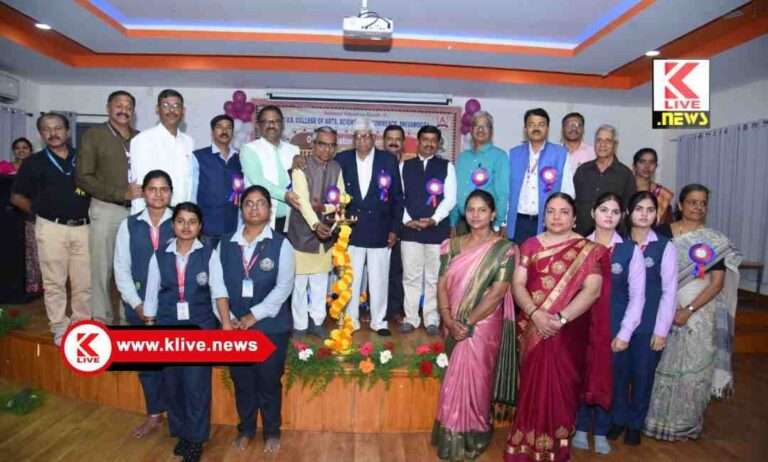 DVS College of Arts, Science and Commerce ಸಂತರದ್ದು ಸರಳ ಭಾಷೆ. ಜೀವನ‌ಮೌಲ್ಯಗಳನ್ನ ಸಾಹಿತ್ಯದಲ್ಲಿ ಅರ್ಥವಾಗುವಂತೆ ವಿವರಿಸಿದ್ದಾರೆ- ಪ್ರೊ. ಧನ್ಯಕುಮಾರ್ ಬಿರಜ್ದಾರ್