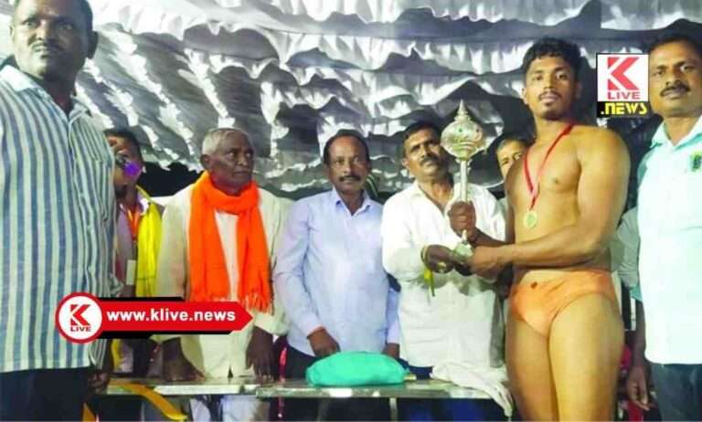 ದುರ್ಗಮ್ಮ ಜಾತ್ರೆ ಕುಸ್ತಿ ಪಂದ್ಯದಲ್ಲಿ ಪಂಜಾಬಿನ ಪೈಲ್ವಾನನಿಗೆ ಸೋಲಿಸಿದ ಶಿವಮೊಗ್ಗ ಹೈದ ವರಣ್