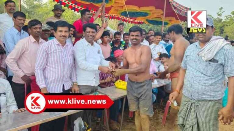 Pailwaan ಸೊರಬದಲ್ಲಿ ಆಕರ್ಷಕ ಕುಸ್ತಿ ಪಂದ್ಯ. ಹಾವೇರಿ ಪೈಲ್ವಾನ್ ವಿಜಯ್ ಗೆ ” ಪೈಲ್ವಾನ್ ಲಿಂಗರಾಜ್ ಪ್ರಶಸ್ತಿ.